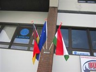 Németországi irodánk Moers város központjában, a Wallzentrum nevű bevásárló központ irodaszintján található